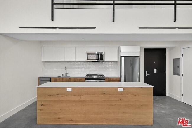 Building Photo - 2412 Eads St