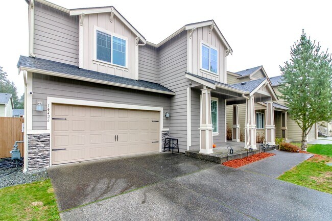 Building Photo - Beautiful Home in Highly Sought After Yelm...