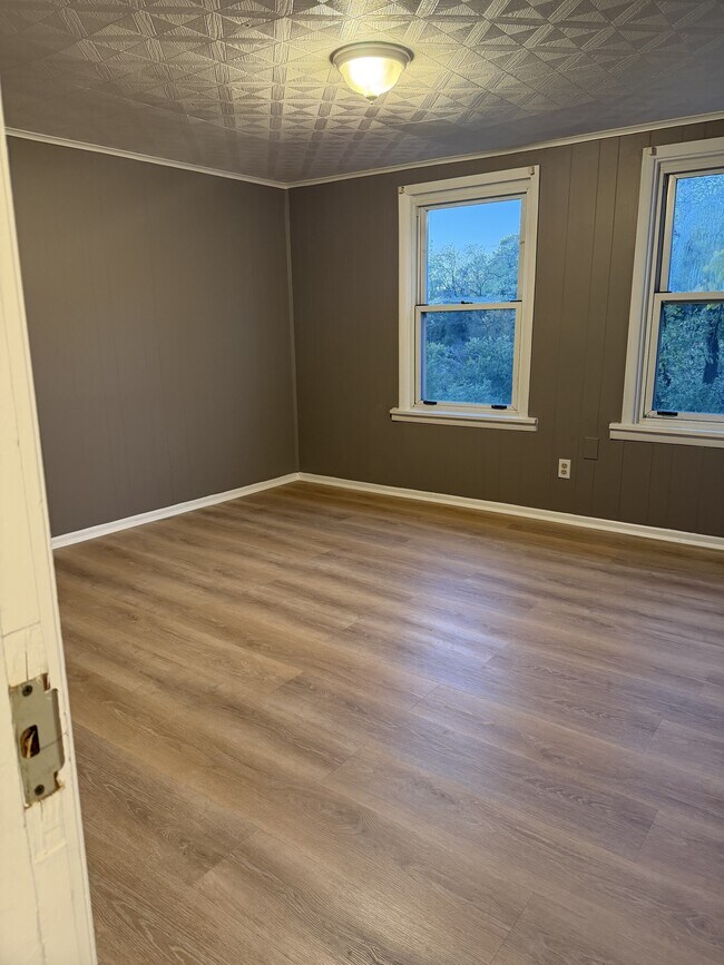 Building Photo - 901 Cliff St