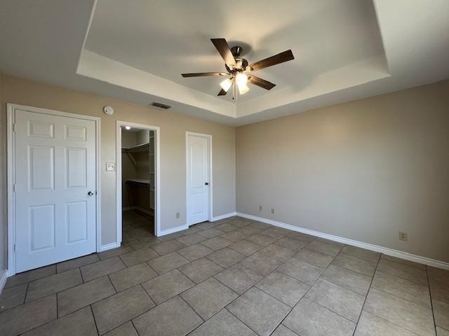 Building Photo - 2720 Camelot Dr
