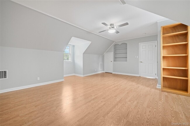 Building Photo - 131 Longfellow St