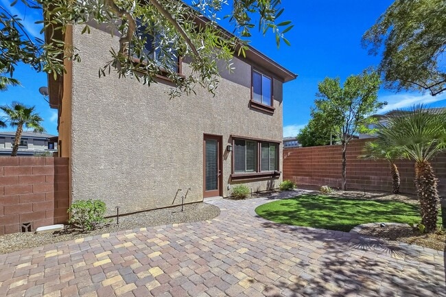 Building Photo - 5389 Hollymead Dr