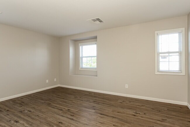 Building Photo - 28963 N 124th Ln