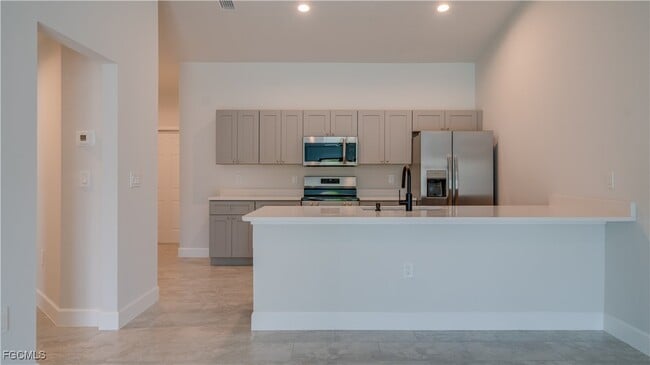 Building Photo - 4604 SW 8th Ct