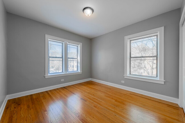 Building Photo - 2056 W Arthur Ave