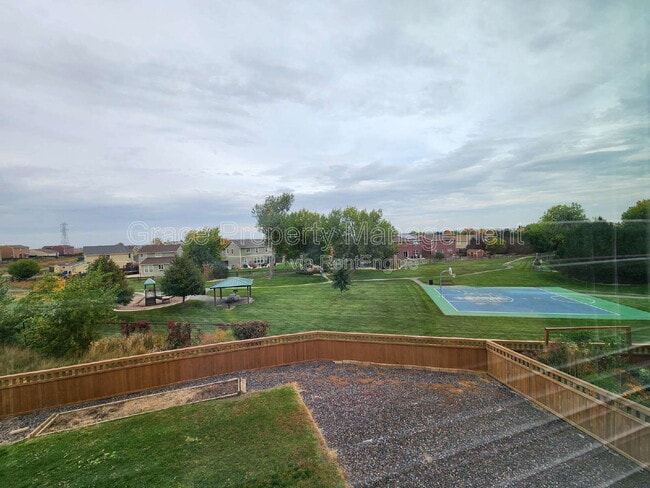 Building Photo - 508 Ledge St