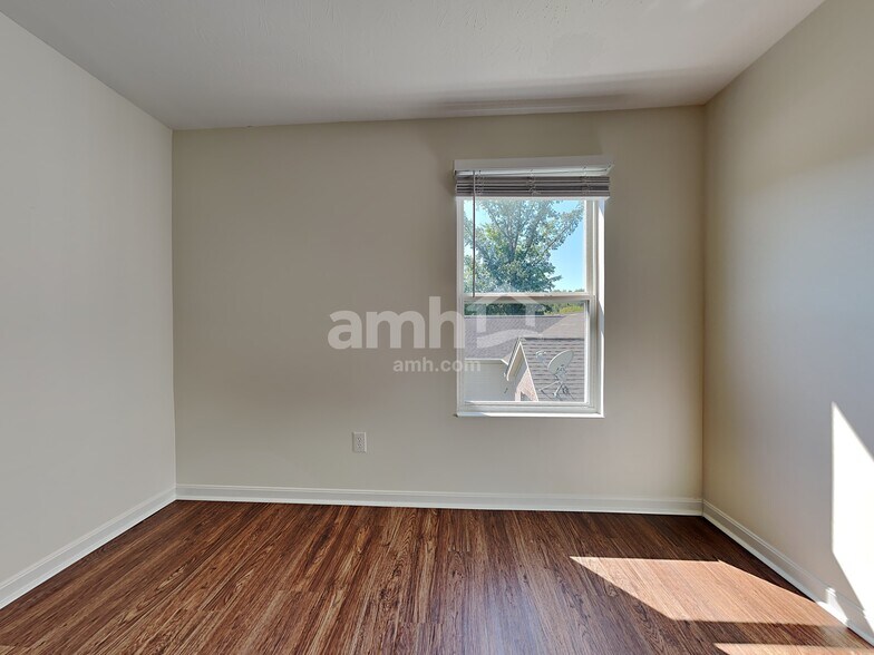 Building Photo - 4498 Megan Danielle Dr