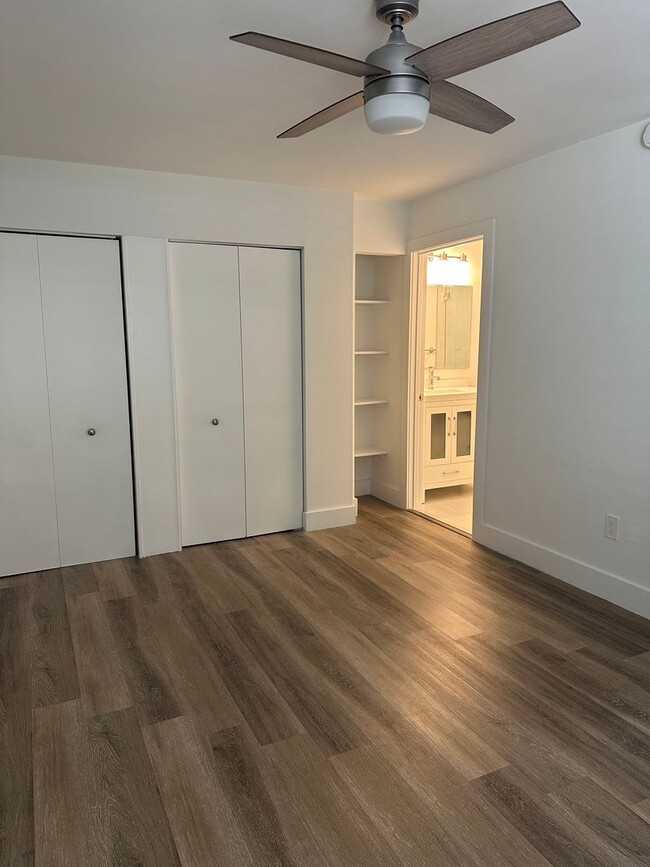 Building Photo - 1275 Crystal Way