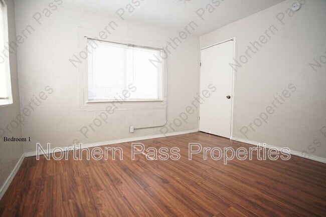 Building Photo - 7161 Dale Rd