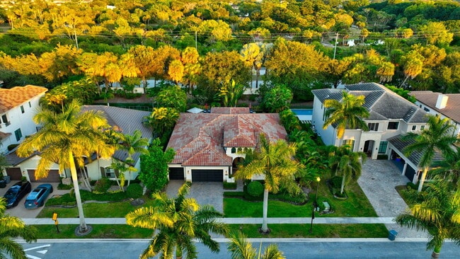 Building Photo - 17662 Cadena Dr