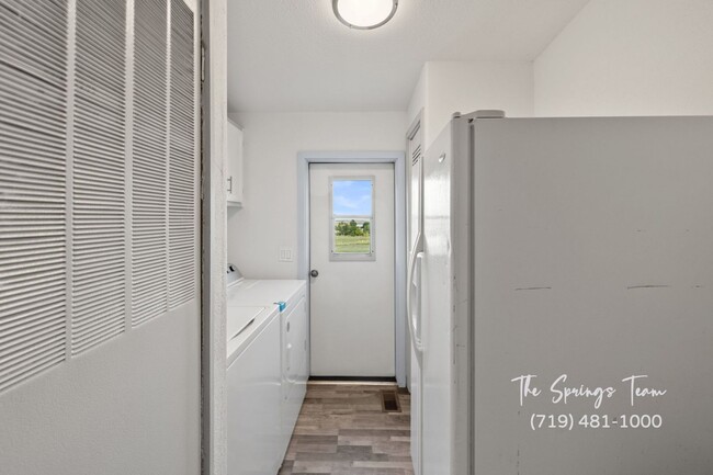 Building Photo - MODERN UPGRADES AND RURAL LIVING IN PEYTON - Security Deposit Waiver Available