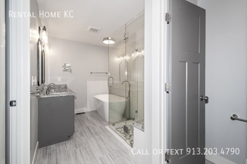 Building Photo - 12020 Ensley Ln