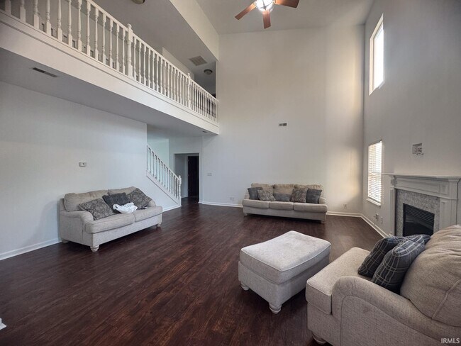 Building Photo - 2706 Grosbeak Ln