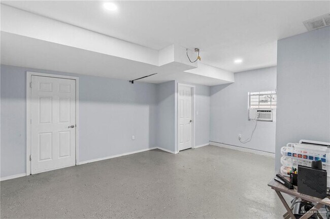 Building Photo - 19 N 15th St