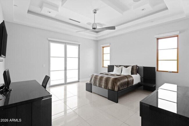 Building Photo - 9979 E Toms Thumb