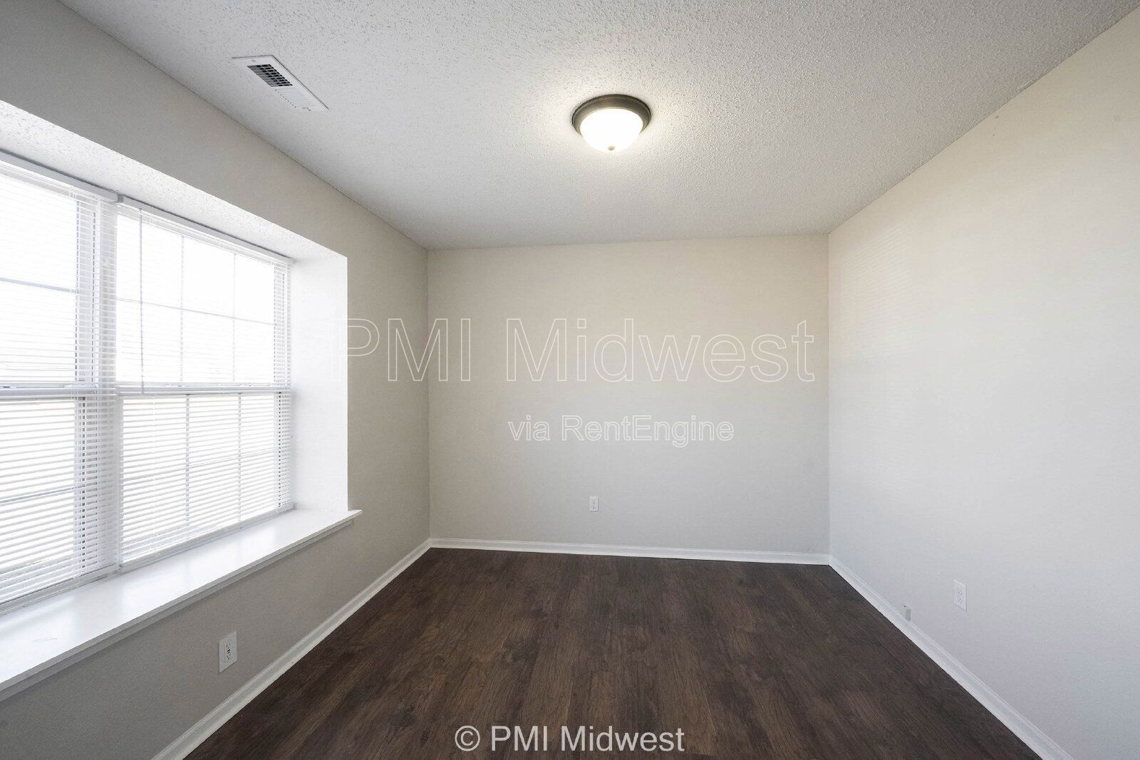 Building Photo - 1817 Austin Rd