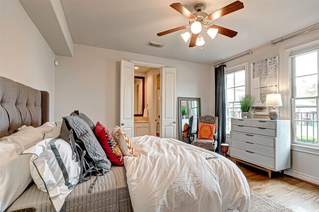 Building Photo - 1514 Summer St