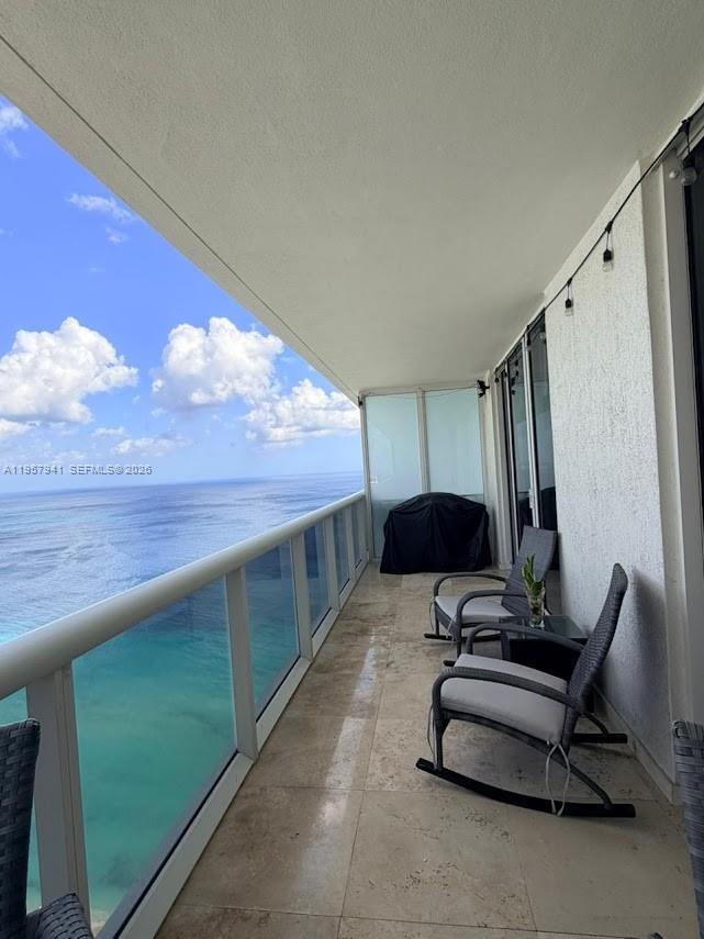 Building Photo - 1830 S Ocean Dr