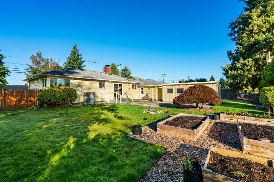 Building Photo - 7811 NW 9th Ave