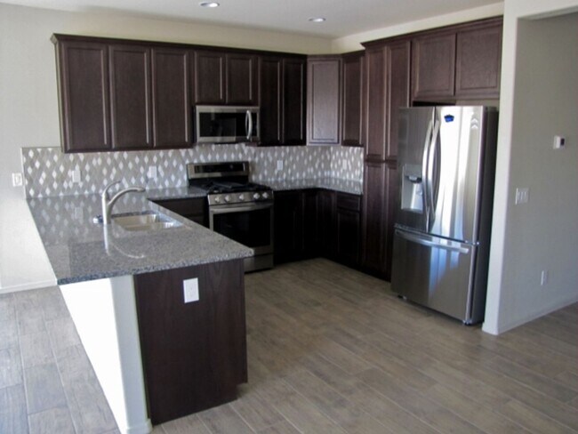 Building Photo - 3BR/2BA/2CG, 1423 sq.ft. rental in the Holiday subdivision, Sierra Vista, AZ