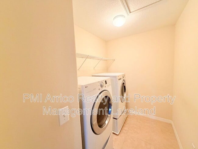 Building Photo - 3648 Madbury Cir