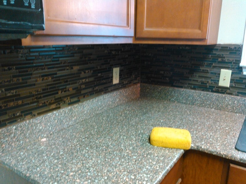 Kitchen- Updated back splash - 7933 Bles Ave