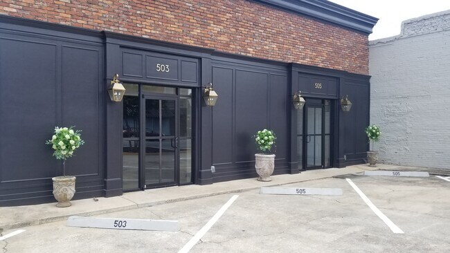 Primary Photo - 505 Main St S