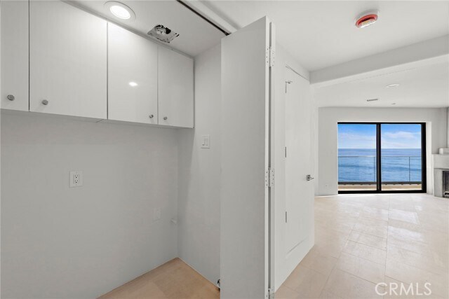 Building Photo - 715 Ocean Front
