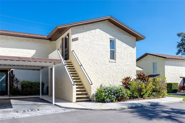 Building Photo - 501 E Bay Dr