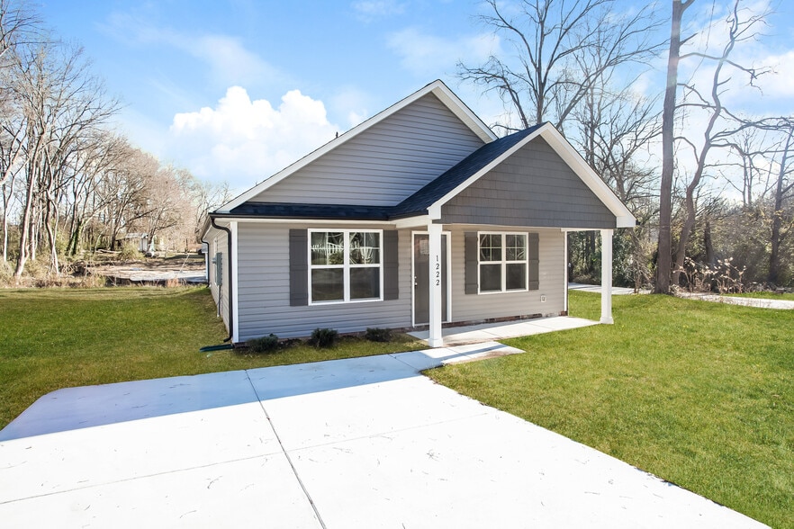Building Photo - 1222 Kenly St