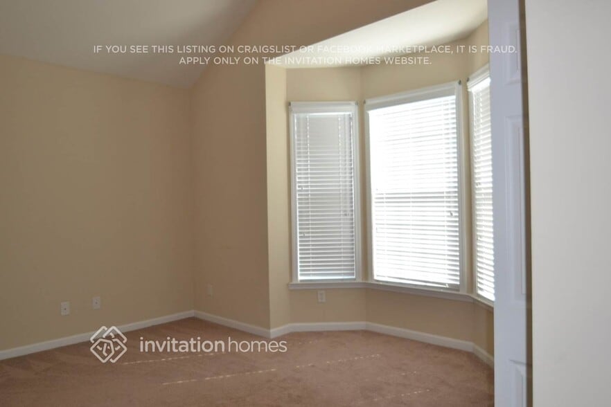 Building Photo - 720 Lavender Ln