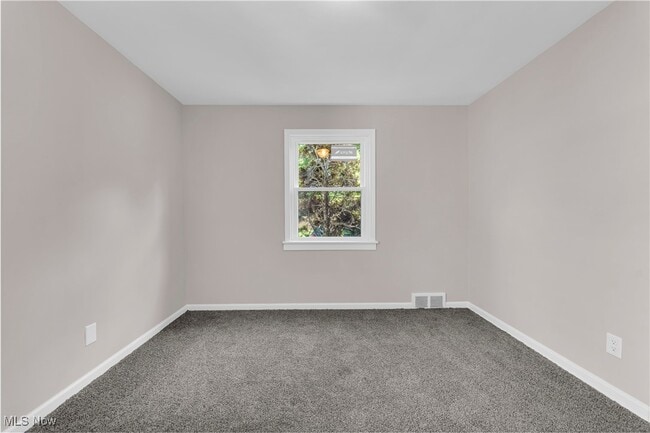 Building Photo - 17801 Grovewood Ave
