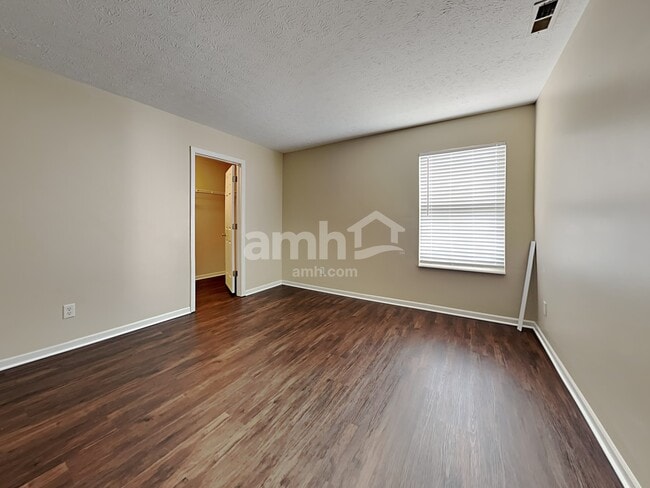 Building Photo - 3455 Lakebrook Ct