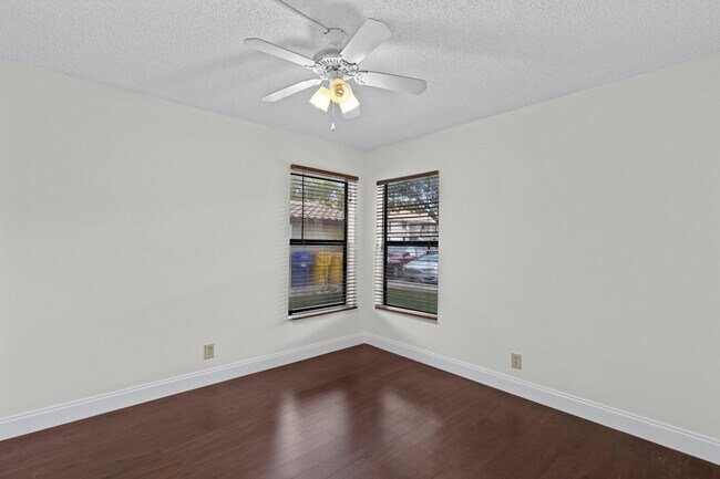 Building Photo - 3129 Millwood Terrace