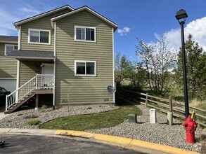 Building Photo - 626 Britton Ln