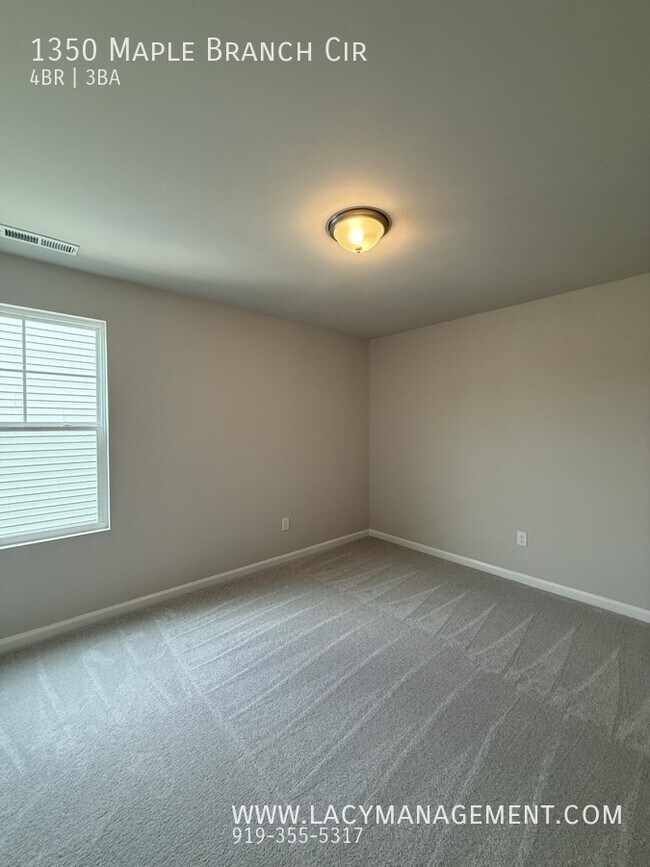 Building Photo - 1350 Maple Br Cir