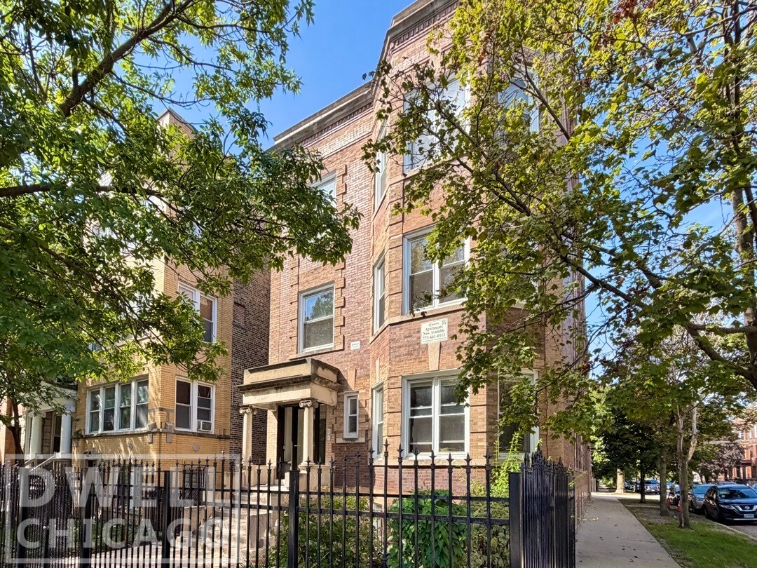 Building Photo - 1518 N Kedzie Ave