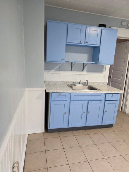 Building Photo - 563 Humboldt Pkwy