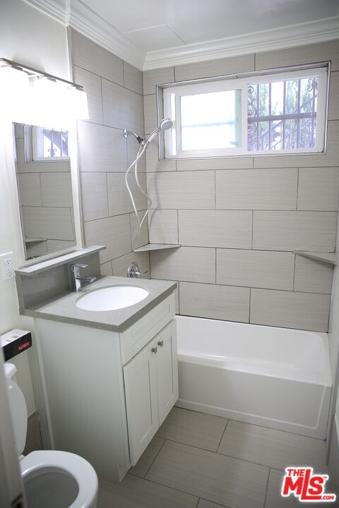 Building Photo - 1154 N Virgil Ave