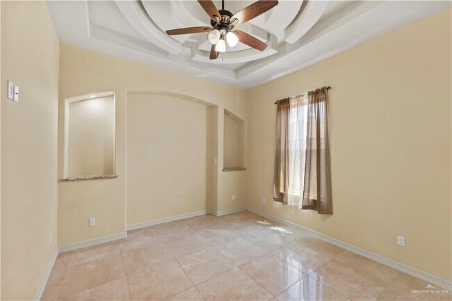 Building Photo - 3619 Daytona Ave