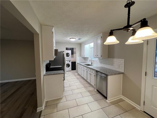 Building Photo - 6590 A C Smith Rd