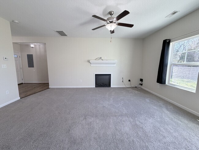 Building Photo - 5153 Richard Rd