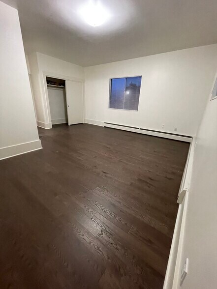 Building Photo - 264 E 4800 S