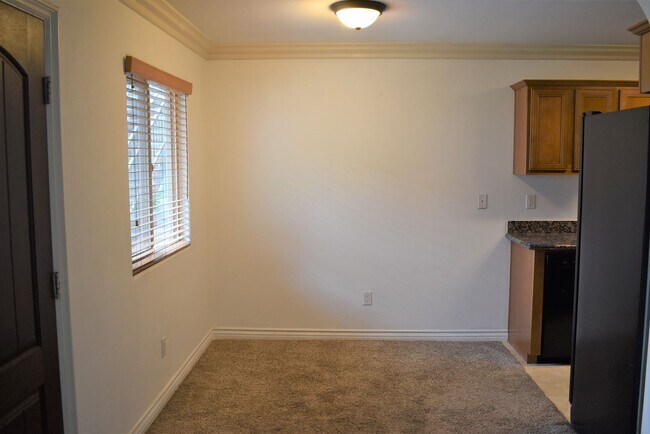 Building Photo - 1 Bedroom Condo in the Tapestry Community of Imperial Beach