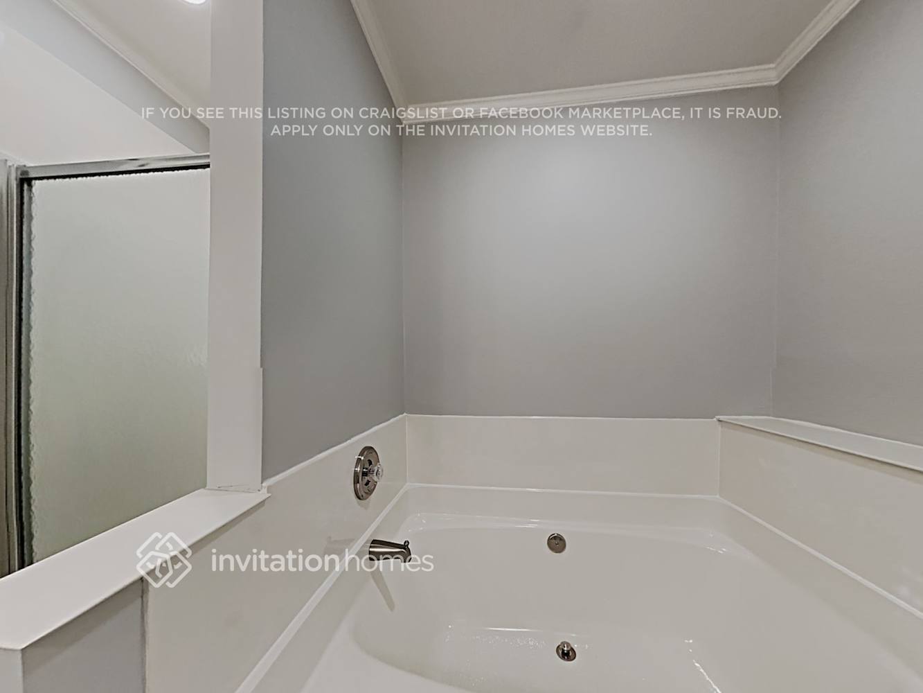 Building Photo - 4091 Woodbury Terrace NW