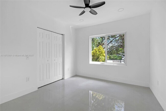 Building Photo - 667 NW 14th St