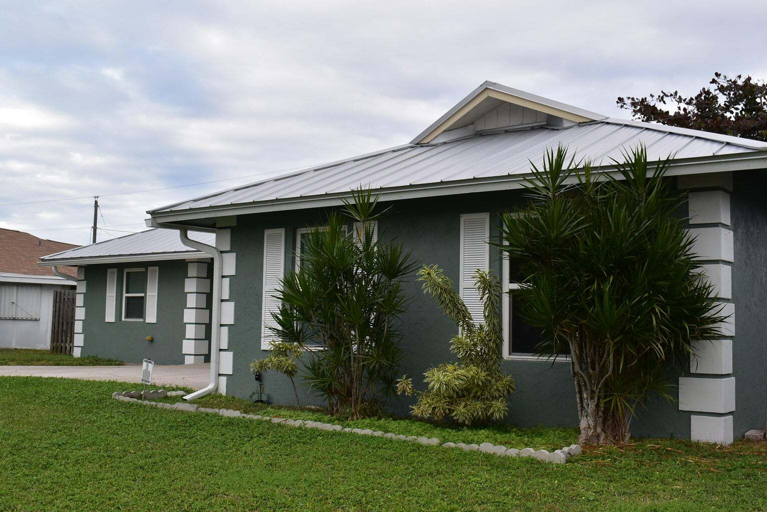 Building Photo - 826 Palama Way