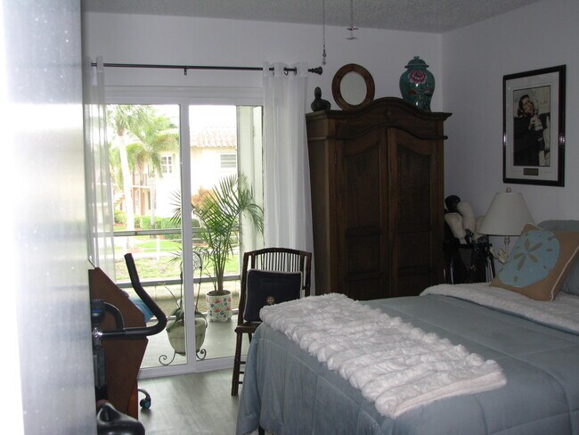 Building Photo - 2600 S Kanner Hwy