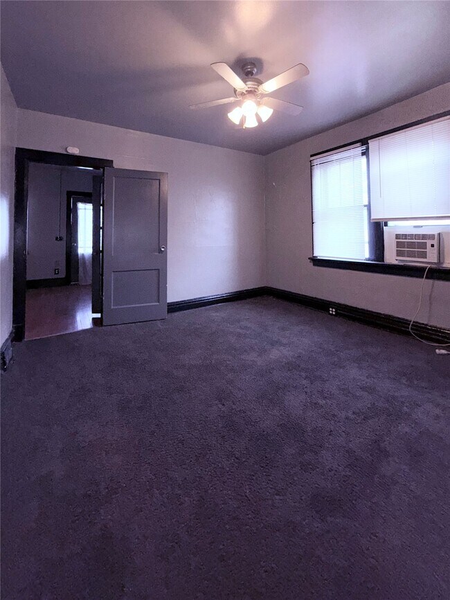 Building Photo - 4640 Carter Ave