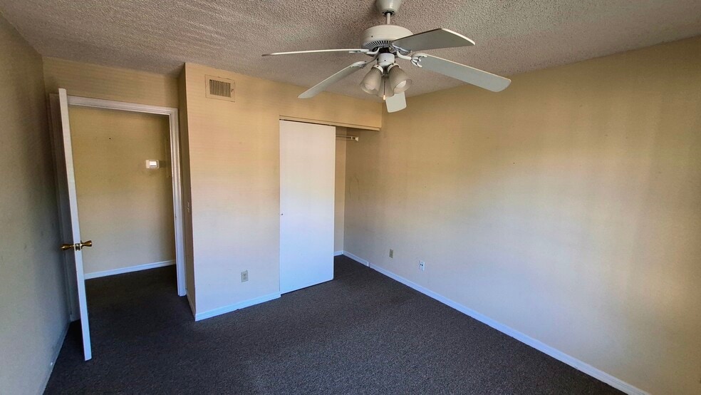 Building Photo - 1033 S Hiawassee Rd